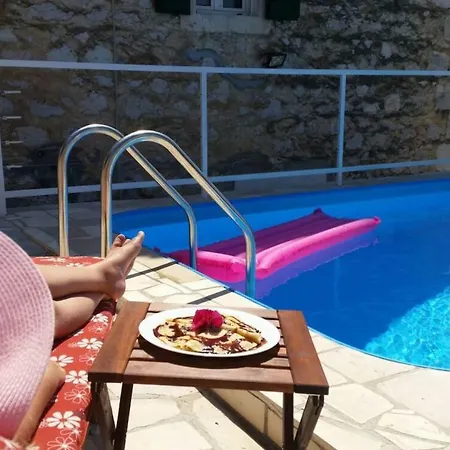 Bobovisca, Old Stone House With Private Pool בית נופש *