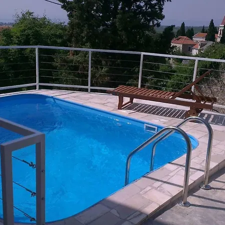 Holiday home Bobovisca, Old Stone House With Private Pool