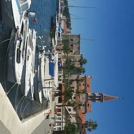 Nyaraló Bobovisca, Old Stone House With Private Pool Bobovišća